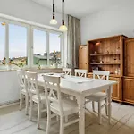 Apartment Lovely In With Wifi