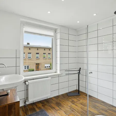 2 Bedroom Gorgeous In Daire